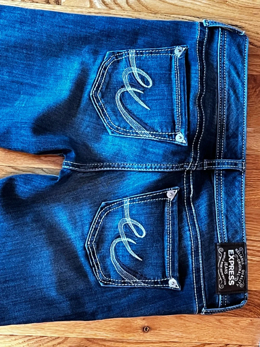 Express Women’s Stretch Skinny Jeans - Picture 8 of 8